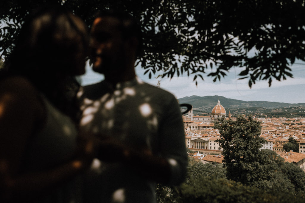 Engagement photos in Florence 399